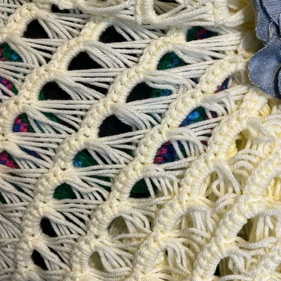 Shawl Broomstick lace crocheted by seller 100% Acrylic handmade blanket shawl - Picture 8 of 9